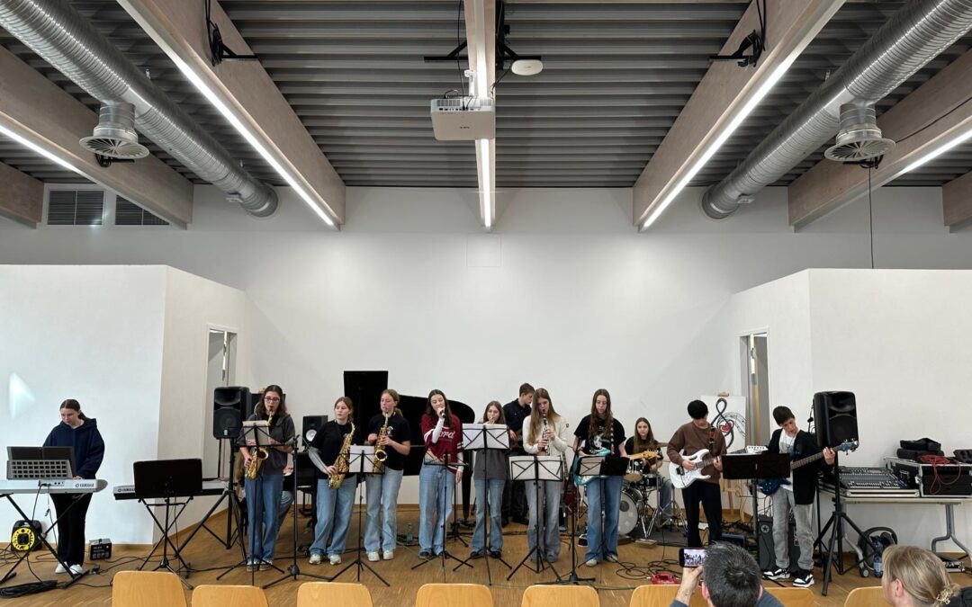 „Tag der offenen Tür“ an der Holderbergschule – erneut großer Erfolg! Eltern und Viertklässler informierten sich über das breite pädagogische Angebot