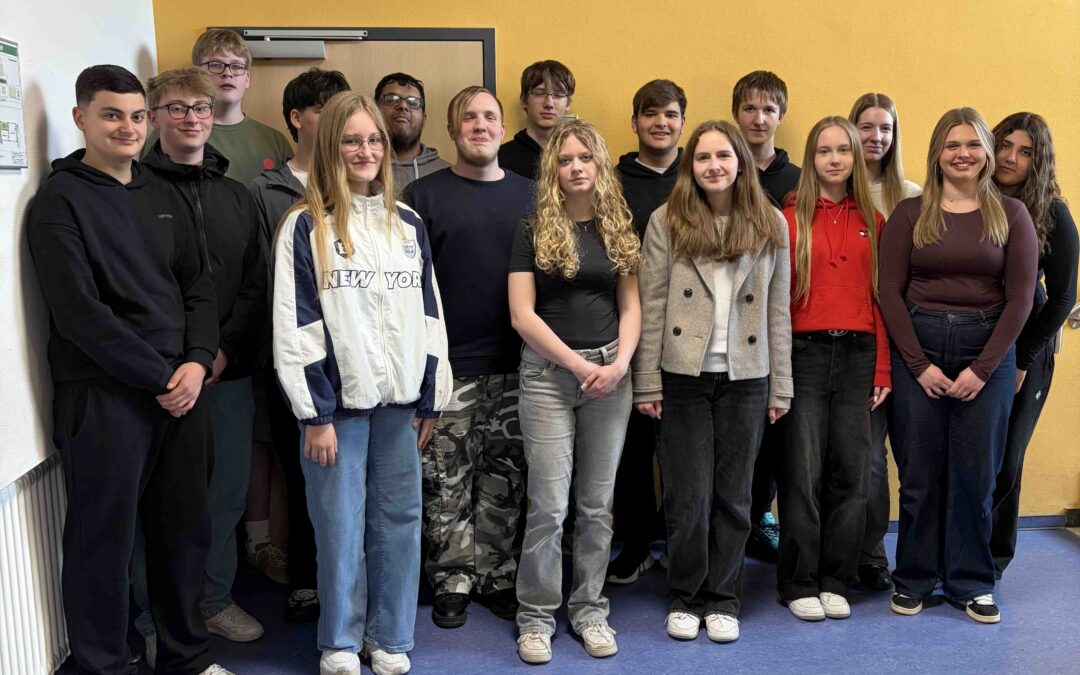 „Handy Challenge“ an der Holderbergschule – Erstaunliches Ergebnis! Zehntklässler reduzieren eine Woche lang freiwillig ihre „Screen time“