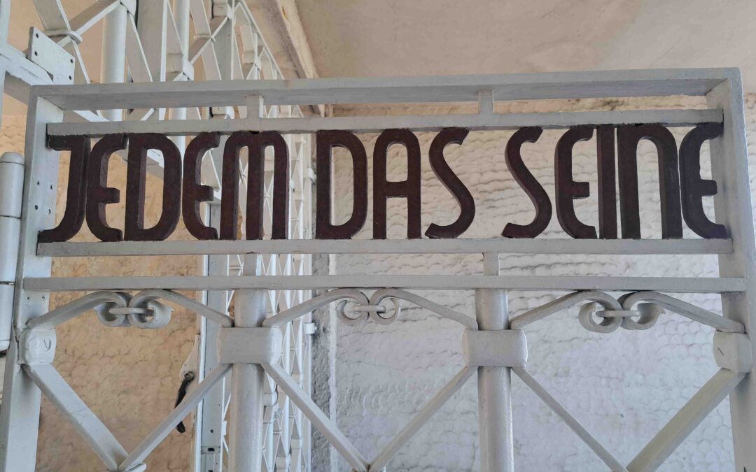 Tagesfahrt zur Gedenkstätte des Konzentrationslagers Buchenwald in Thüringen Abschlussklassen stellen sich der dunklen Seite der deutschen Vergangenheit